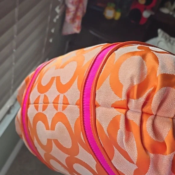 Coach Poppy Op Art Nwot Vibrant Orange Tote with Pink Highlights NWOT - Picture 13 of 17